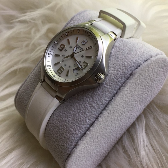 Victorinox Accessories - Swiss Army Base Camp Watch